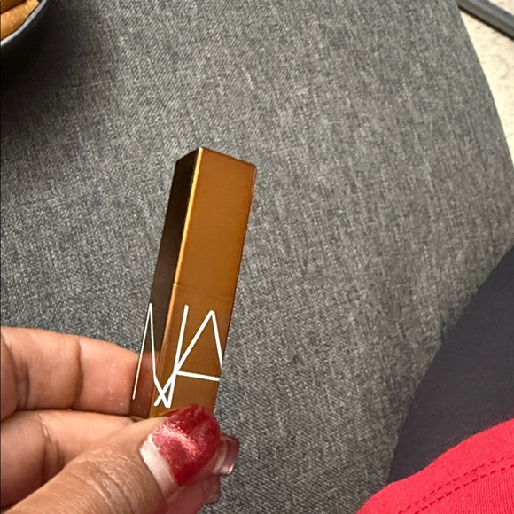 NARS Metallic Gold Lipstick - Picture 1 of 1